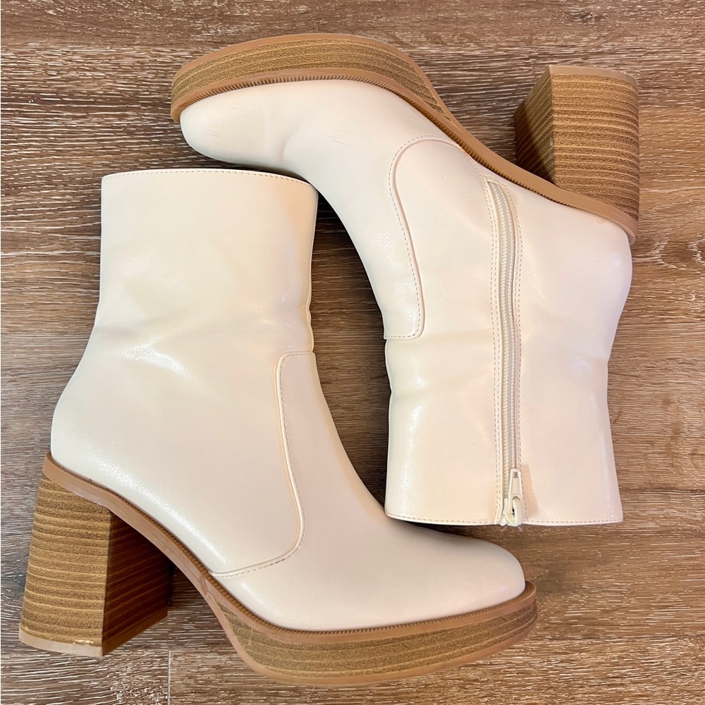 Women's Cream Block Heel Ankle Boots - Stylish Zip-Up Fashion Boot, Size 9